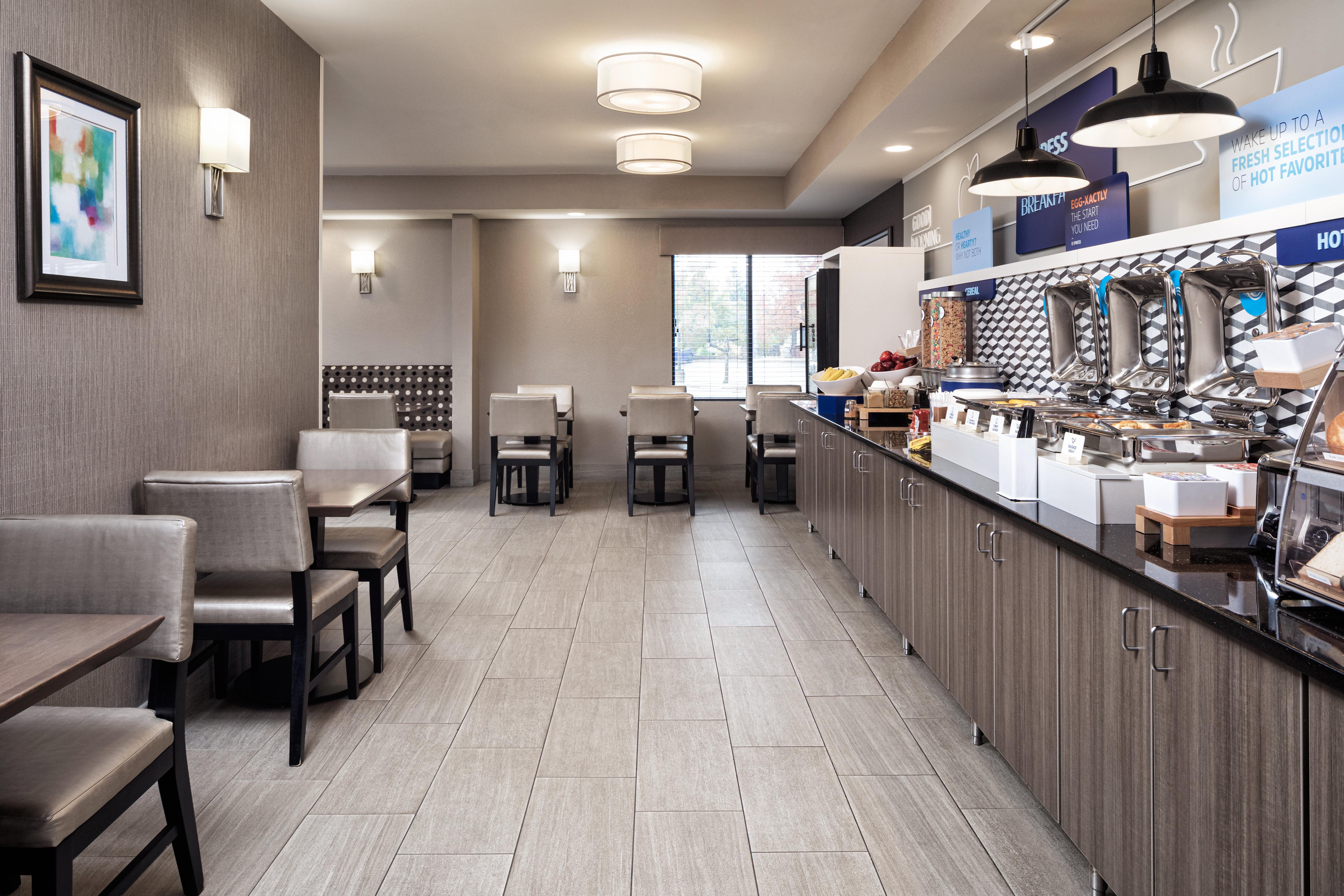 Holiday Inn Express Hotel & Suites Minneapolis - Minnetonka By Ihg エクステリア 写真